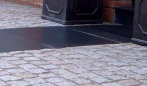 Silver Granite Setts